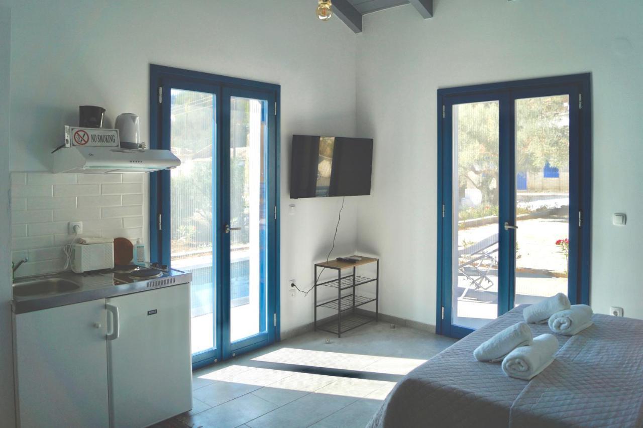 Throisma Studios With Private Pool & Parking Asos Luaran gambar