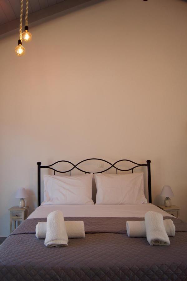 Throisma Studios With Private Pool & Parking Asos Luaran gambar